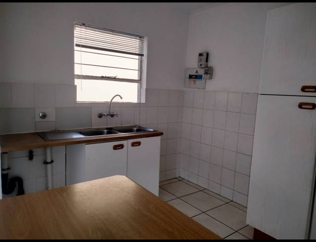 2 BEDROOM FLAT FOR SALE IN RADIOKOP